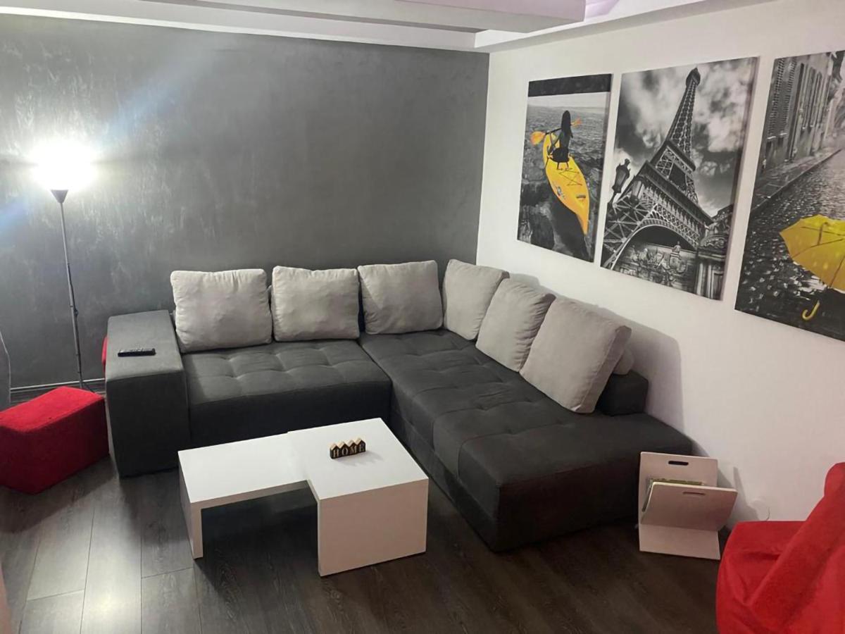 Beautiful Modern Apartment Craiova Exterior foto